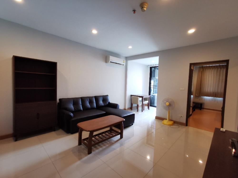 For SaleCondoOnnut, Udomsuk : Vista Garden Condo, large room, cheapest price, has a tennis court and a 3 rai garden, in the heart of Sukhumvit, cheap and good, available here, call 0624278574