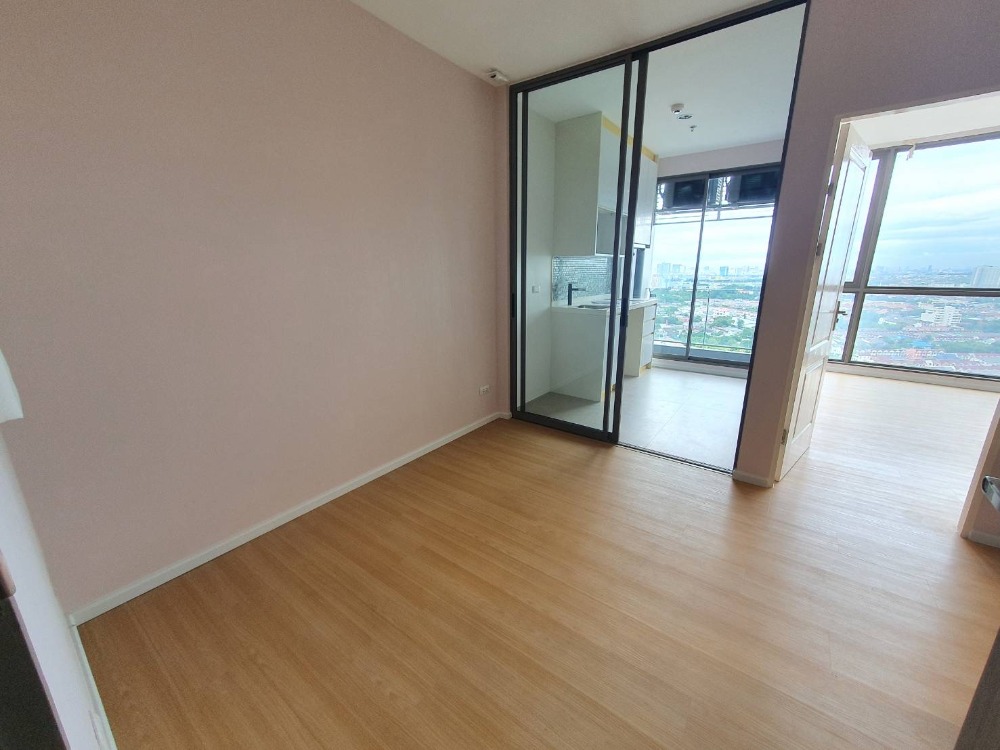 For SaleCondoRattanathibet, Sanambinna : Condo for sale, The Cuve Tiwanon, 7th floor, usable area 35.12 sq m., 1 bedroom, 1 bathroom, good view, beautiful view, able to open up to 270 degrees, giving a view of the atmosphere of the Chao Phraya River curve, next to the main road, next to the MRT