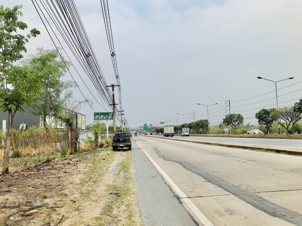 For SaleLandKorat Nakhon Ratchasima : Land for sale 22 rai, Mittraphap Road, Sung Noen District, Nakhon Ratchasima. Suitable for oil Station, EV Charger Station, distribution warehouse, community shopping center, Show room, garage, Sell separately