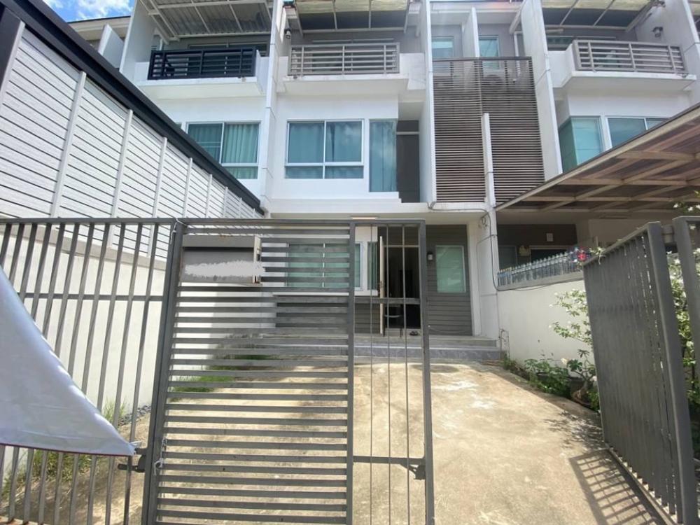 For RentTownhousePattanakan, Srinakarin : Townhouse for rent, 3 floors, new house, Rama 9-Srinakarin, Krungthep Kreetha