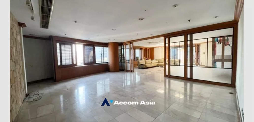 For SaleCondoKhlongtoei, Kluaynamthai : Duplex Condo | 3 Bedrooms Condominium for Sale in Sukhumvit, Bangkok near BTS Thong Lo at Moon Tower (2038701)