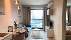 For RentCondoWitthayu, Chidlom, Langsuan, Ploenchit : Condo for rent- Higher floor Life One Wireless 1 bedroom 27,999/month