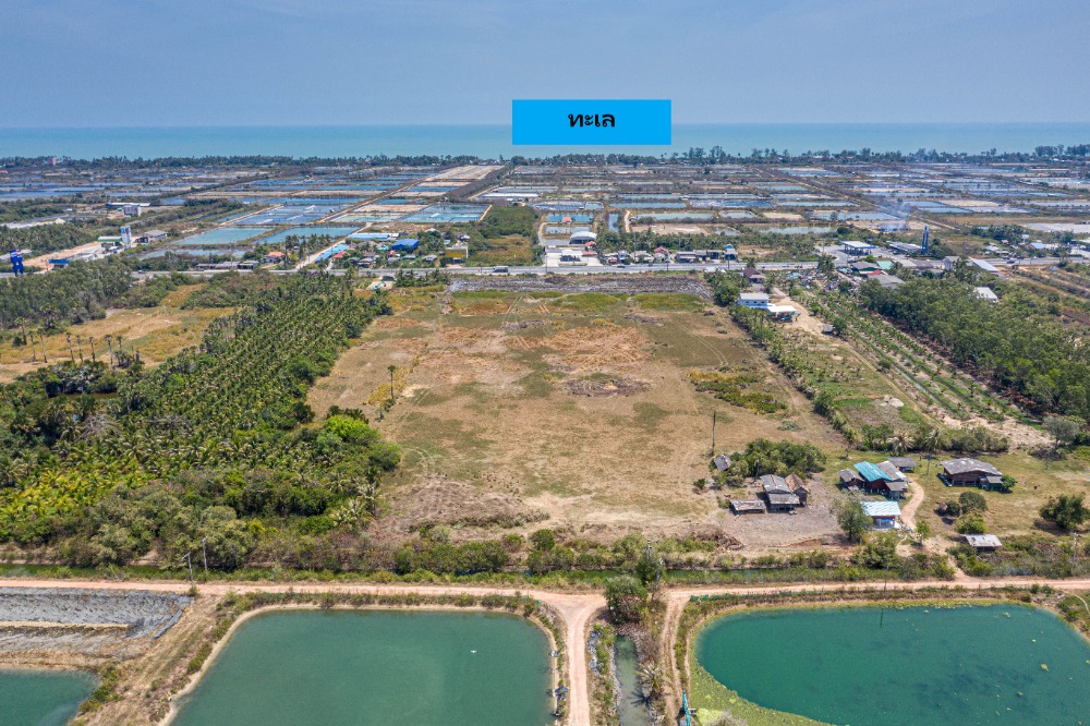 For SaleLandHatyai Songkhla : Land for sale, 32 rai 3 ngan 48 square wah, near the sea, land next to the main road, Songkhla Province.