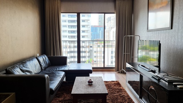 For RentCondoSukhumvit, Asoke, Thonglor : Noble Refine Condo, near BTS Phrom Phong station, convenient transportation, privacy