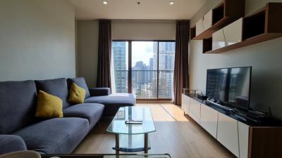 ให้เช่าคอนโดสุขุมวิท อโศก ทองหล่อ : Noble Refine Condo, near BTS Phrom Phong station, convenient transportation, privacy