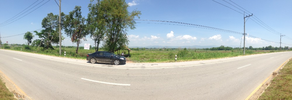 For SaleLandChiang Rai : Land for sale in Chiang Khong, 35 rai, next to the main road 1020 AH3.