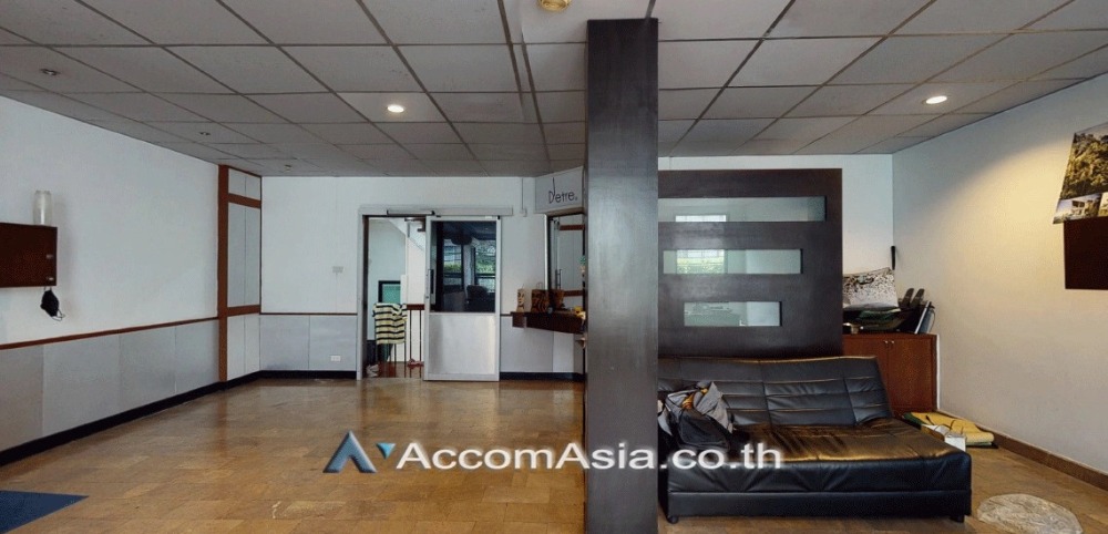 For RentHouseSukhumvit, Asoke, Thonglor : 10 Bedrooms House for Rent in Sukhumvit, Bangkok near BTS Phrom Phong (110121)