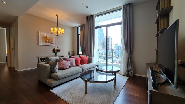 ให้เช่าคอนโดสุขุมวิท อโศก ทองหล่อ : The Diplomat 39 is located in Soi Sukhumvit 39, near BTS Phrom Phong.