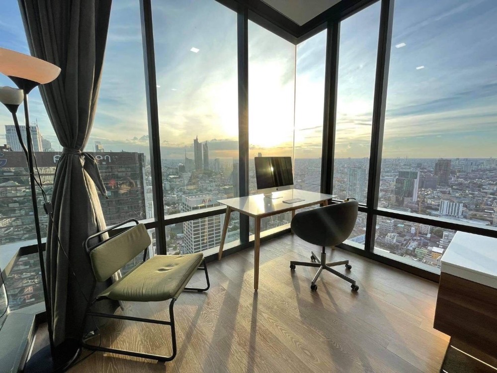 ให้เช่าคอนโดสีลม ศาลาแดง บางรัก : For rent Ashto. silom 1br 35sqm 30,000 per month rainy 081 8895470