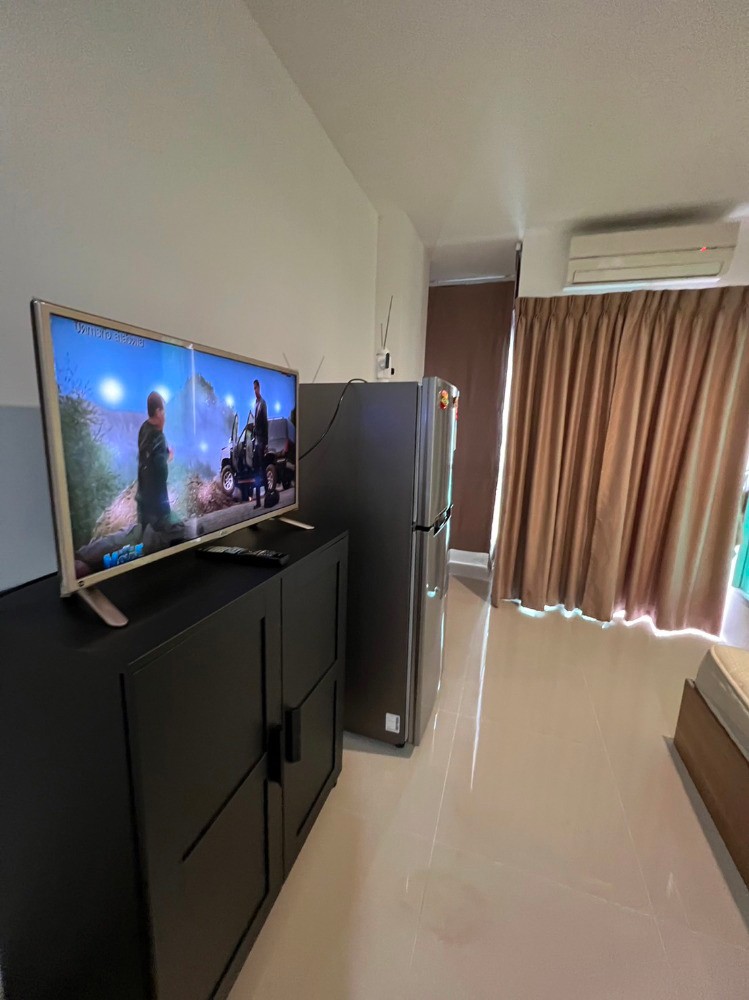 For RentCondoRatchadapisek, Huaikwang, Suttisan : ⚜️#Update now available⚜️ Condo The Urbano Ratchadaphisek 19 / taken from the actual room. ...Interested in viewing + making a reservation >> Screenshot add line: @Condo.p (admin replies 24 hrs.)#PT2408_126