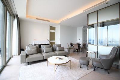 For SaleCondoWongwianyai, Charoennakor : +++Quick sale+++ The Residences Mandarin Oriental Bangkok**2 bedrooms, 151.71 sq m., 32nd floor, fully furnished, ready to move in.