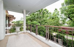 ให้เช่าบ้าน : 5bedroom single house for rent and sale