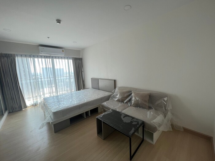 For RentCondoBang kae, Phetkasem : 💥For rent!! Studio room, size 33 sq m, 18th floor, Building B, price 10,000 baht (room available 26/10/67) // Supalai Veranda Condo, Phasi Charoen Station // Contact 065 356 2745 Nong The Toy💥