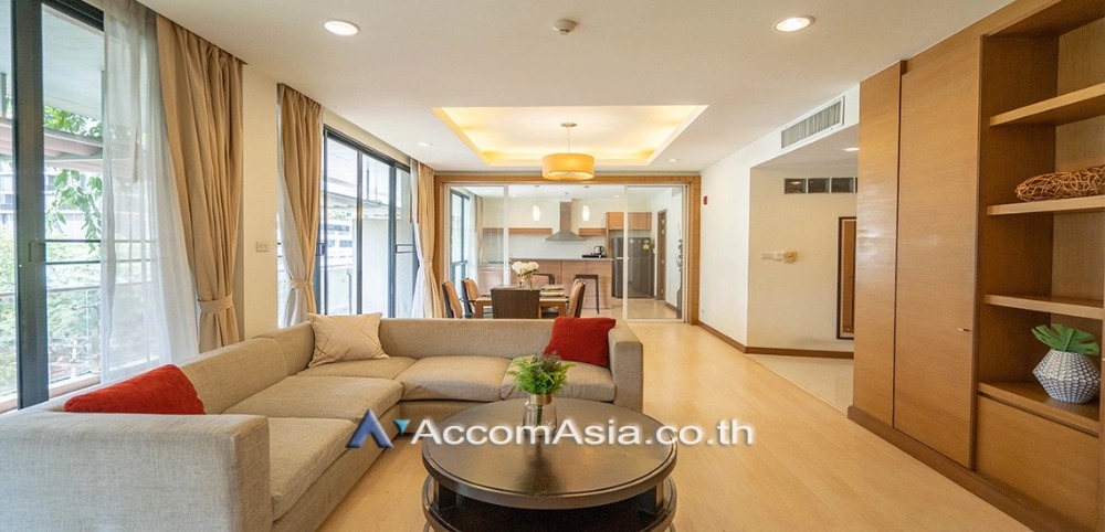 ให้เช่าคอนโดวิทยุ ชิดลม หลังสวน : Pet-friendly | 3 Bedrooms Apartment for Rent in Ploenchit, Bangkok near BTS Ploenchit at Set on Landscape Court Yard (AA30474)