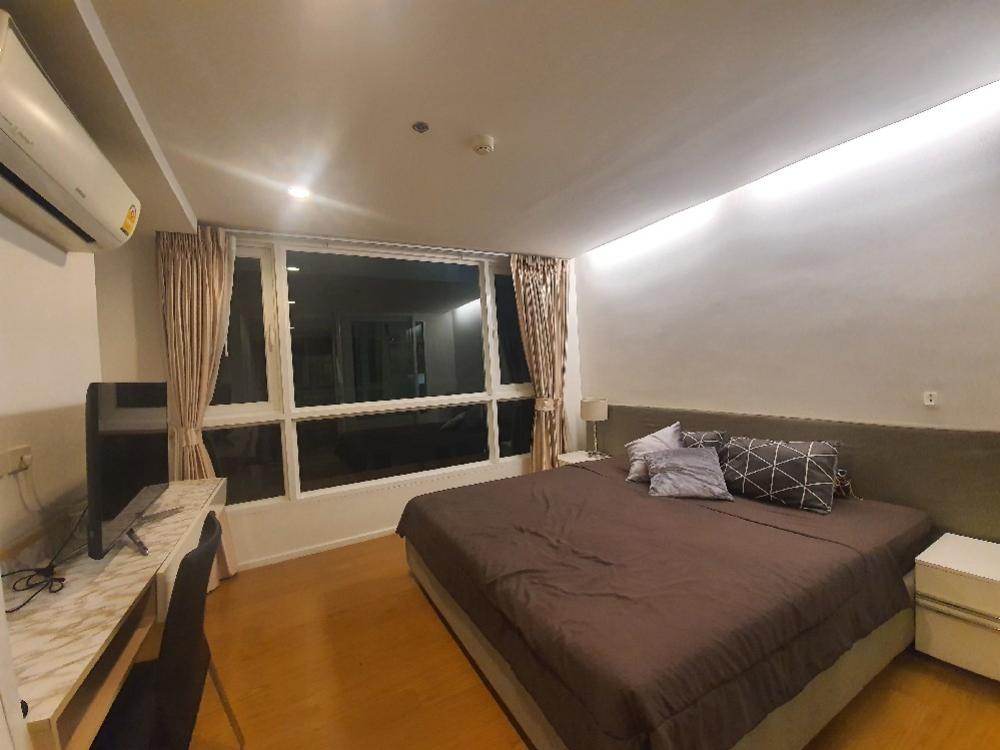 For RentCondoNana, North Nana,Sukhumvit13, Soi Nana : RENT 15,000 | 23 Sq.m Studio room fully furnished, Free car parking and Fitness