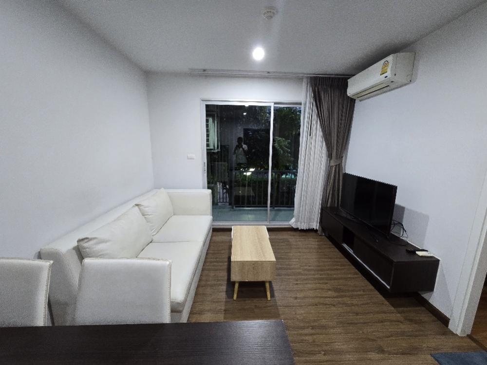 For RentCondoChaengwatana, Muangthong : Condo for rent, Hall mark Chaengwattana 17, 2nd floor, Building A, room size 32 sq m, pool view, corner room, price 6500 baht, opposite Central Chaengwattana. Next to the main road, easy to enter and exit. (New room ready to move in)