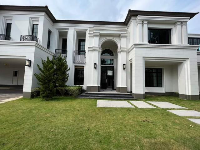 For SaleHousePattanakan, Srinakarin : Luxurious 2-story detached house for sale, corner plot, 232 sq m, Baan Sansiri, Phatthanakan 30, last remaining new house, near Thonglor.