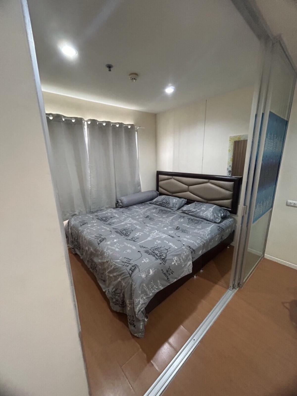 For RentCondoBangna, Bearing, Lasalle : NC-R1322 For rent, Lumpini, Mega City, Bangna, 6000 baht per month, Building D, 23rd floor, corner room, size 21.5 sq m. There is a front-loading washing machine. (Only accepting people without a car)