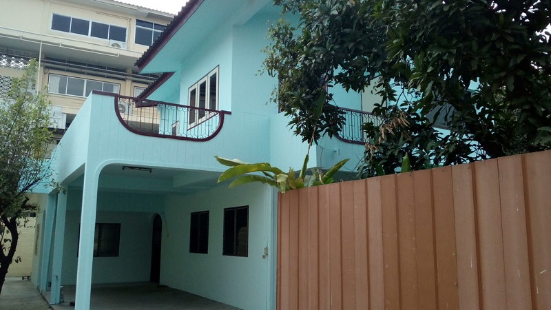 For SaleHouseKaset Nawamin,Ladplakao : House for sale in Preecha Village 2, a large detached house in Nawamin area, Soi 65, size 103 square meters, 4 bedrooms, 2 bathrooms, with 4 parking spaces, house near Nawamin Phirom Park, Bueng Kum District.