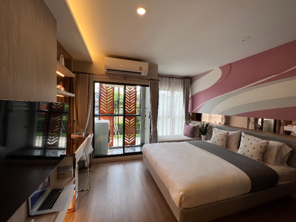 For SaleCondoPinklao, Charansanitwong : Condo for sale, Lumpini Selected Charan 65 Sirindhorn Station, near Sirindhorn mrt, 1 bedroom, size 28.61 sq m, new room, good atmosphere, book today, get special privileges Free! Furniture + complete electrical appliances Free! Expenses on the transfer d