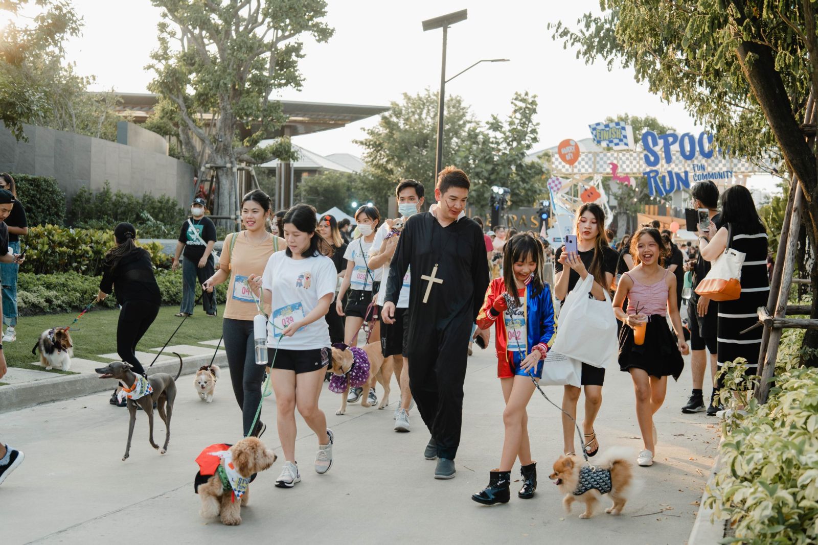 แสนสิริ ชวนคุณและน้องหมาสุดเลิฟ มาฟินเทศกาลแห่งความรัก  ในงาน “BFF : BARK FRIENDS FOREVER”  งานวิ่งมินิแรลลี่ของคนกับน้องหมา สนุกกับกิจกรรมสุดน่ารักมากมาย 18 ก.พ. นี้! ที่ แสนสิริ กรุงเทพกรีฑา คอมมูนิตี้