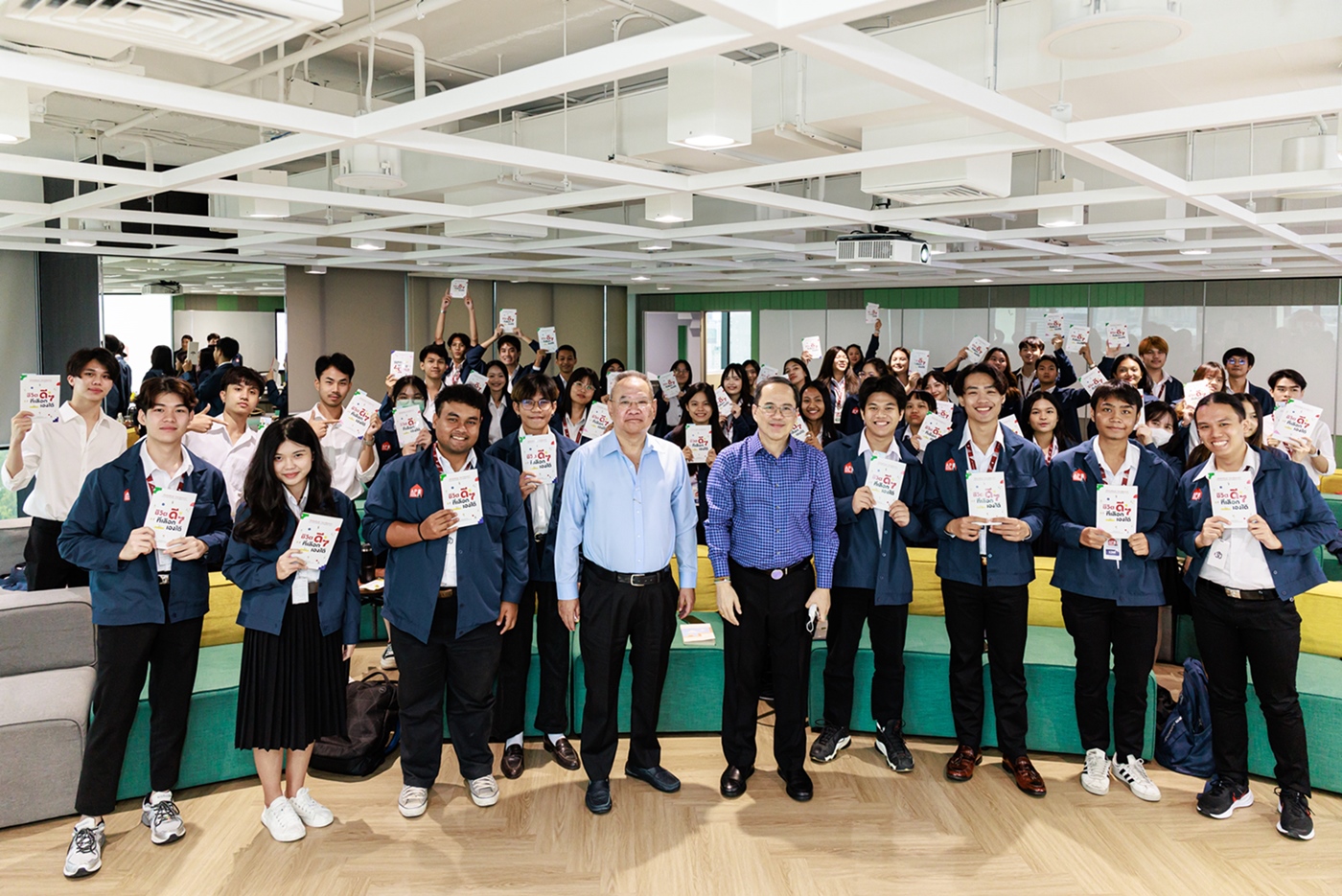 “อนุพงษ์-พิเชษฐ” ผู้บริหารเอพี ไทยแลนด์ ถ่ายทอดประสบการณ์จริงที่ยากกว่าทฤษฎีกับกิจกรรม “ตั้ง วง เล่า” ส่งพลังบวกแก่นิสิตนักศึกษา