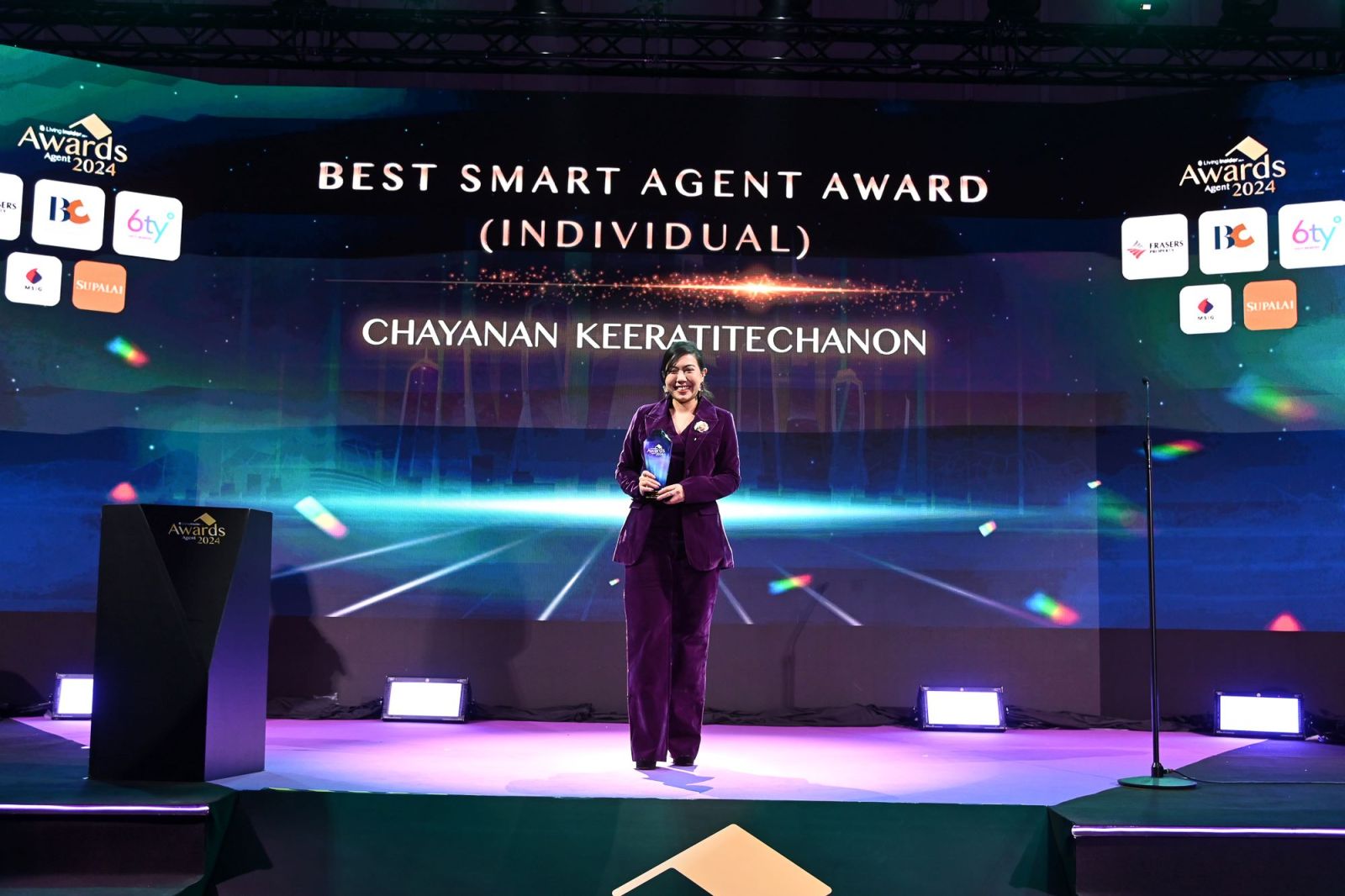 สรุปผลประกาศรางวัล จากงาน “Livinginsider Agent Awards 2024”  งานประกาศรางวัลความสำเร็จ “นายหน้าอสังหาริมทรัพย์แห่งปี” ครั้งที่ 2  เวทีมอบรางวัลที่ยิ่งใหญ่ที่สุด ในวงการนายหน้าอสังหาฯ แห่งประเทศไทย