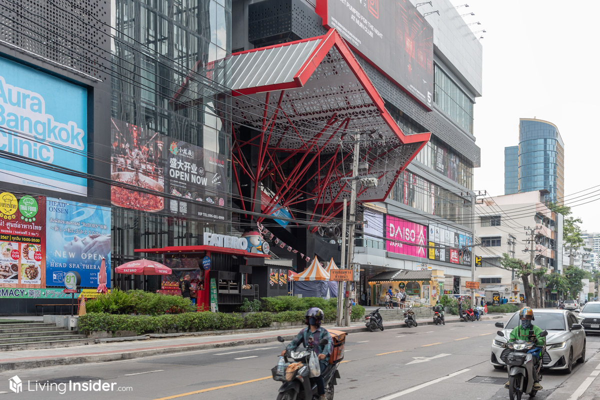 Reference Ekkamai |  ที่สุดของทำเลที่เป็นมากกว่าใจกลางเมือง เพราะนี่คือเอกมัยย่านแห่ง Design District สุดเจ๋ง ติดอันดับ 27 ของโลก ให้คุณสามารถออกแบบชีวิตอย่างมีสไตล์ได้แบบอิสระ