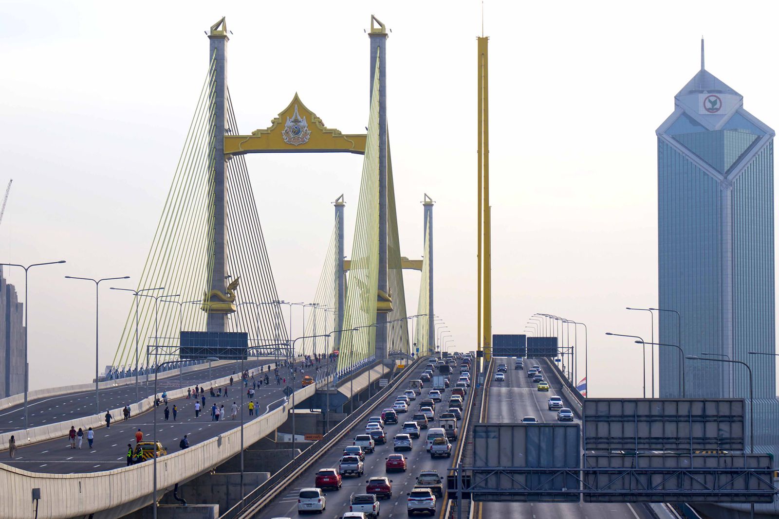 “สะพานพระราม 10” (ทศมราชัน) เชื่อมต่อเส้นทางใดบ้าง พร้อมส่องภาพรวมการเช่า-ซื้ออสังหาฯ ในทำเลนี้