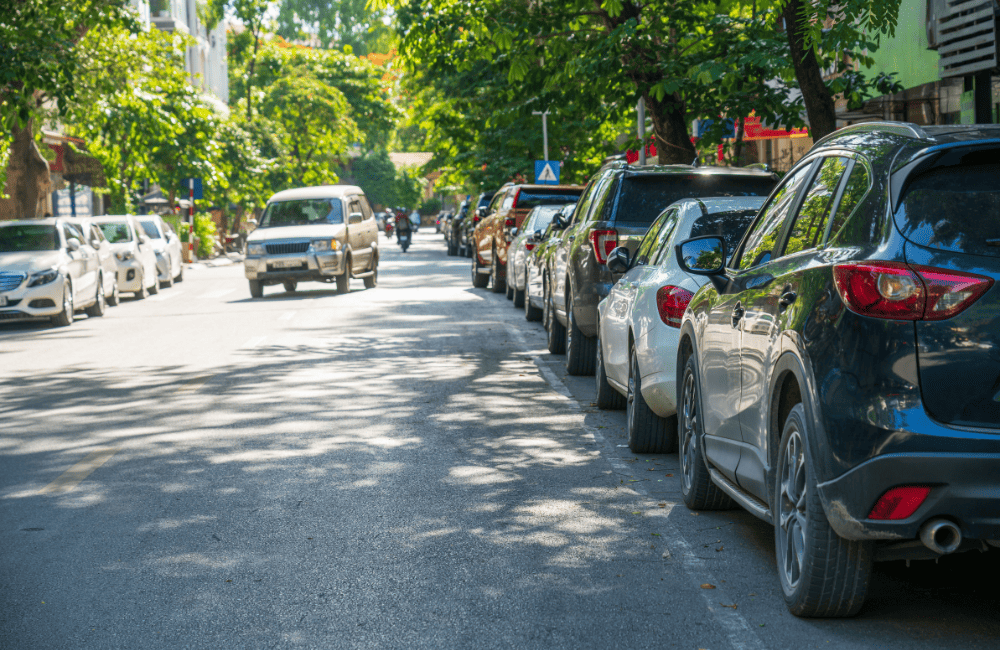 จอดรถขวางหน้าบ้าน