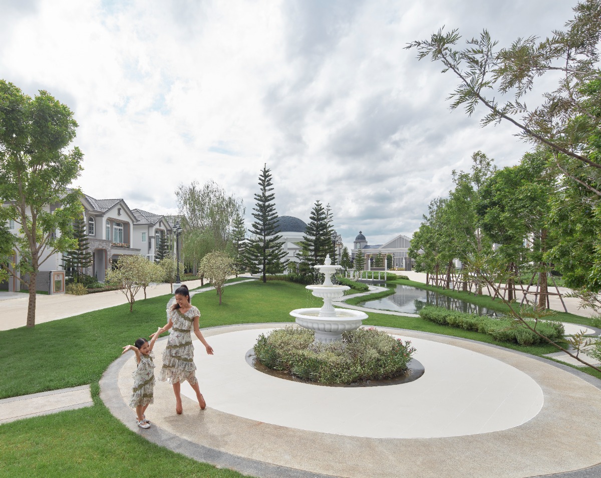 ตัวอย่างพื้นที่ใช้สอย ขนาดใหญ่ ในบ้านเดี่ยวโครงการแกรนดิโอ สาร ในย่านสาทร