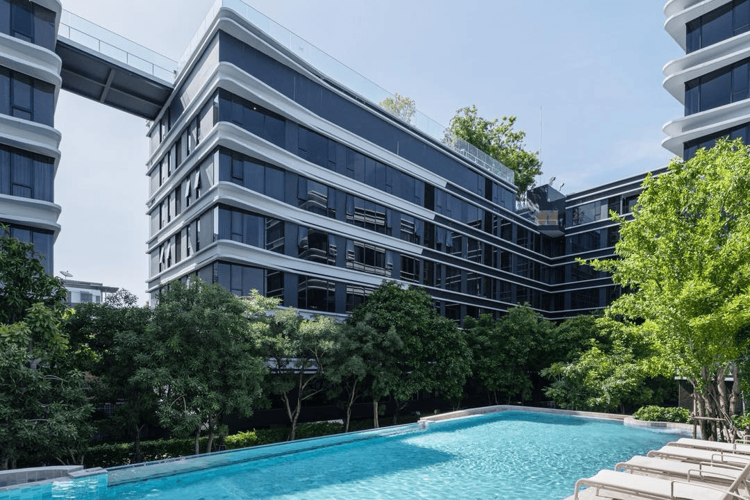 สระว่ายน้ำ โครงการ ไอดีโอ โมบิ สุขุมวิท 40 (Ideo Mobi Sukhumvit 40)