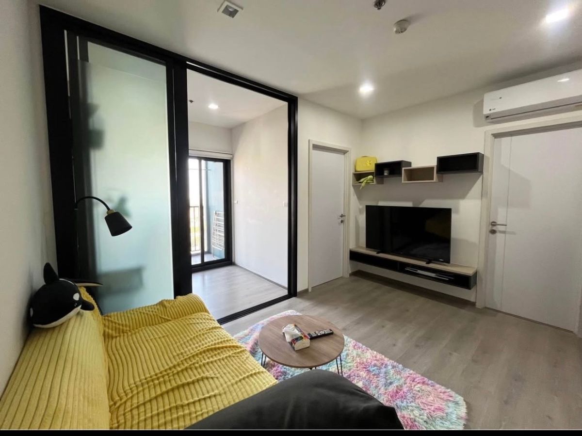 For RentCondoBang kae, Phetkasem : ❤️1-Bedroom Unit for Rent at the Base Phetkasame The Base Petchkasem 📍170 MRT-Phetkasame 48📍850 Meters to Siam University 📍1.7 Km to Seacon Bangkok Room, 1 Bathroom🏷️ Size 32SQM, 20th Floo