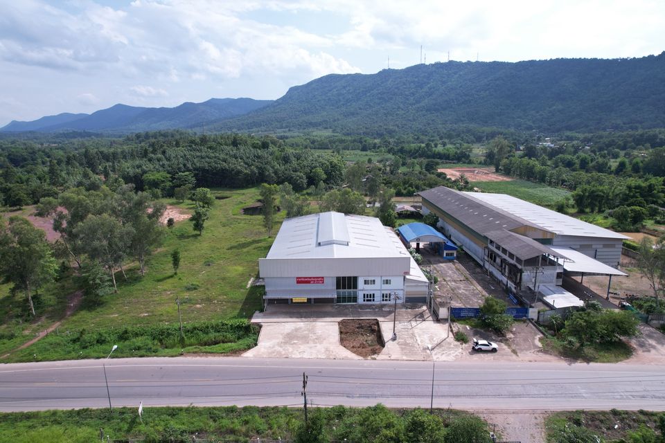 For SaleLandChiang Rai : Land for sale with buildings (warehouses) on Chiang Rai-Thoeng Road, Chiang Rai Province