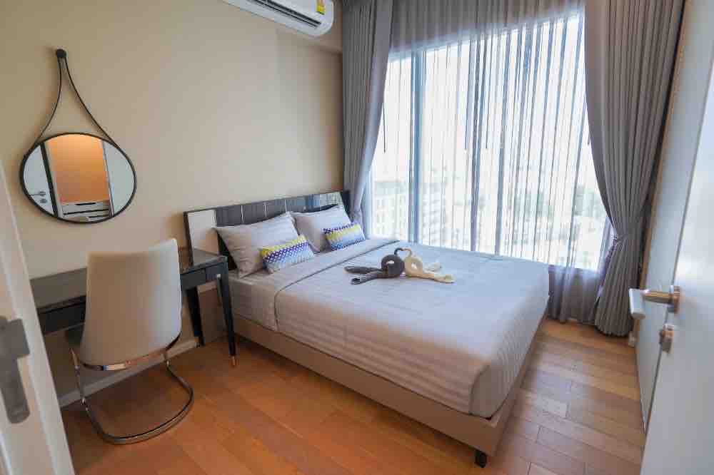 ให้เช่าคอนโดลาดพร้าว เซ็นทรัลลาดพร้าว : For rent The Saint Residences high floor nice decor