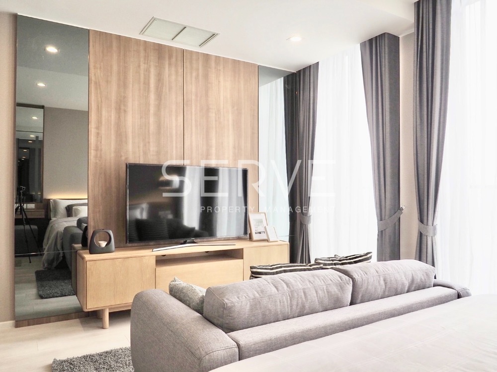 For SaleCondoWitthayu, Chidlom, Langsuan, Ploenchit : Nice Decorate Studio with Garden view Ploenchit Area Directly connecting to BTS at Noble Ploenchit // Condo For Sale