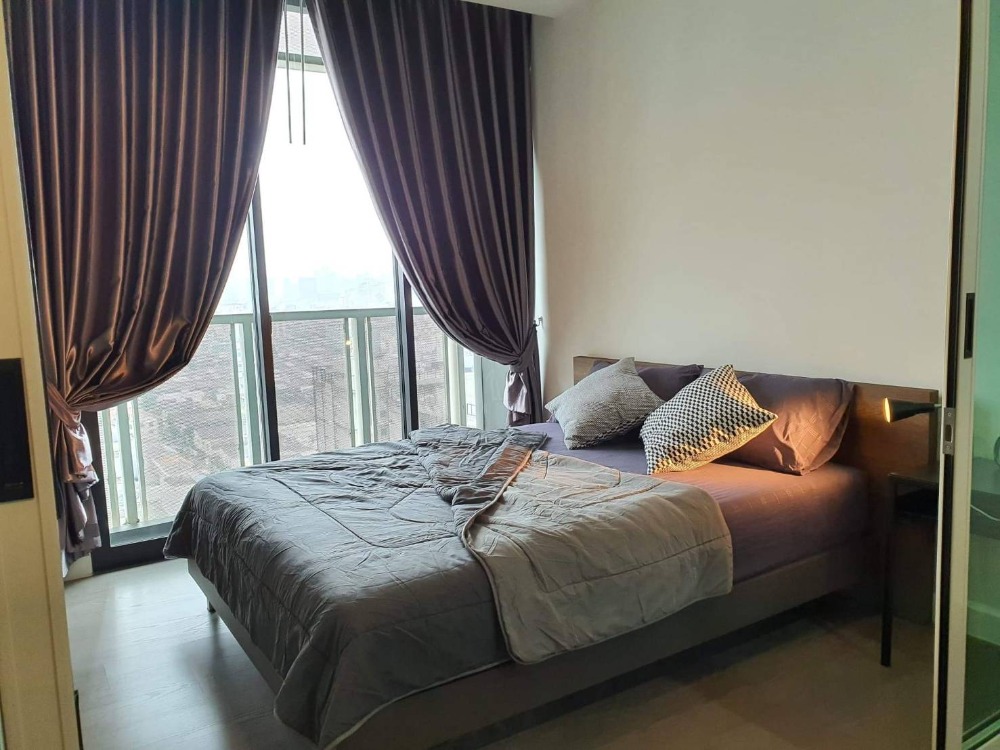 For SaleCondoRama9, Petchburi, RCA : Special offer!!! Discount over 300K for 1 BR + Fully Furnished & applicant electronics