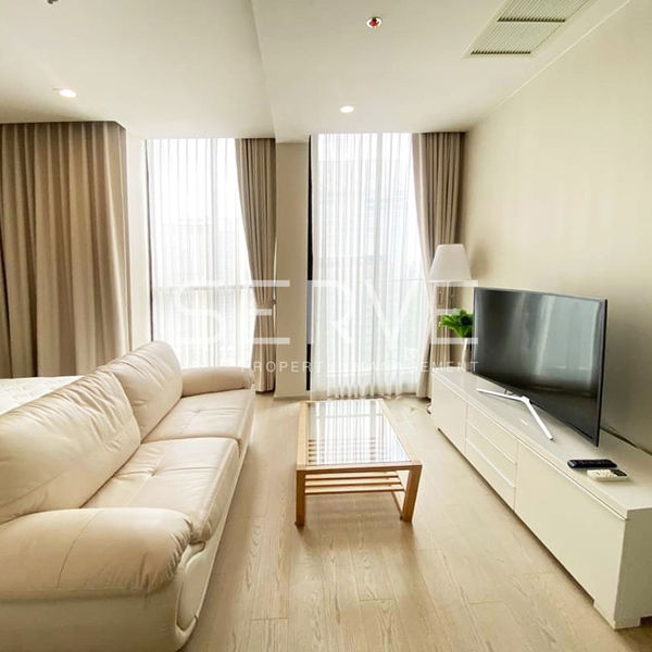 For RentCondoWitthayu, Chidlom, Langsuan, Ploenchit : 🔥30K🔥 - Homey Style Studio with Partition Nice view Perfect Location BTS Phloen Chit at Noble Ploenchit Condo  / Condo For Rent