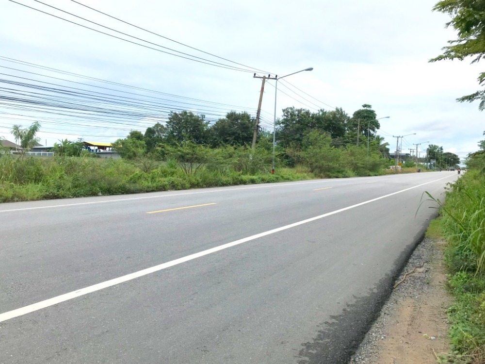 For SaleLandRayong : 24 rai of land, next to Soi 9 Road, Rayong Development Estate, beautiful plot, purple area, square pattern EEC Economic Corridor