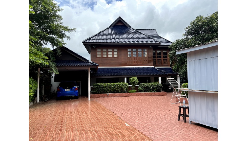 For SaleHousePhayao : Single detached house for sale, Phayao, size 190.90 sq.wa., good structure with garage and empty space. near Phaholyothin Road