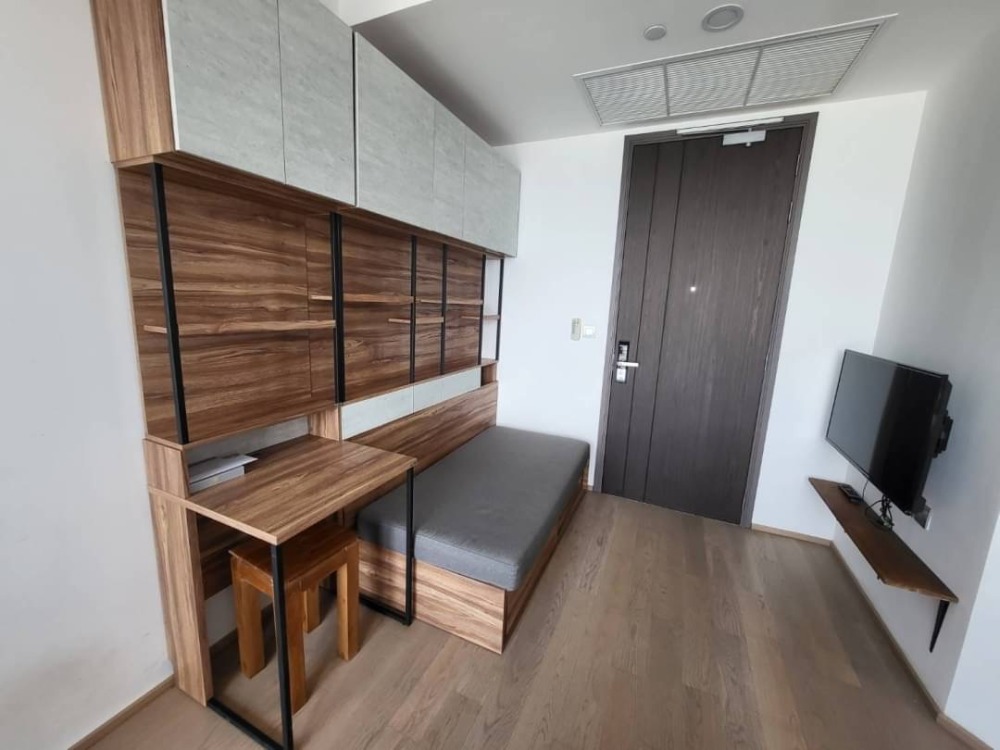 For RentCondoSiam Paragon ,Chulalongkorn,Samyan : 🔐#PN2301_279🔐🗓️ Available and ready to move in Feb. 68🗓️Floor Renovation (25 sqm. 1 bedroom, 1 bathroom) Amelia Macassar-Six