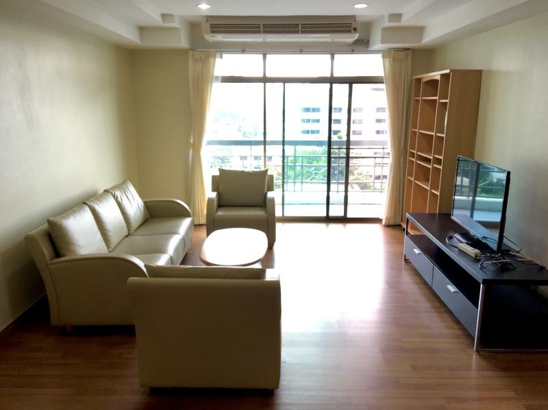 For SaleCondoSukhumvit, Asoke, Thonglor : For Sale Royal Castle Sukhumvit 3 Bed 14 mb