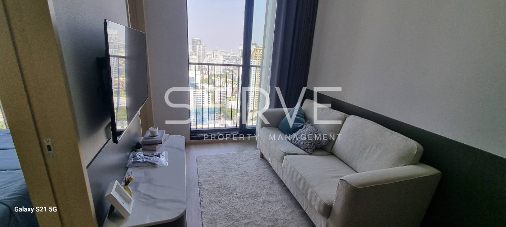 For RentCondoSukhumvit, Asoke, Thonglor : 🔥1 Bed Modern Style Newest Condo Good Location Close to BTS Phrom Phong 450 m. at Noble STATE 39 Condo / For Rent