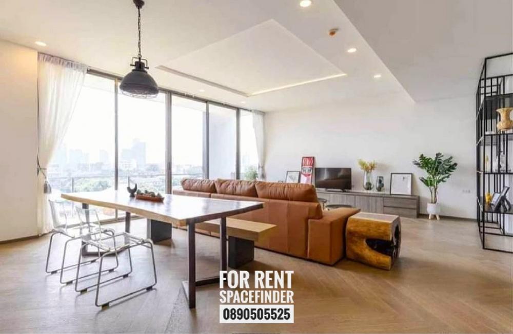 For RentCondoOnnut, Udomsuk : Small Pet​ Friendly 1 Bedroom Unit for rent with large living and balcony area 1 km. to BTS Phrakanong For RentUnit Type : 115 sq.m.1 Bedroom2 BathroomsCity View Fully Furnished with electric appliances Shuttle service provided to BTS  Rental