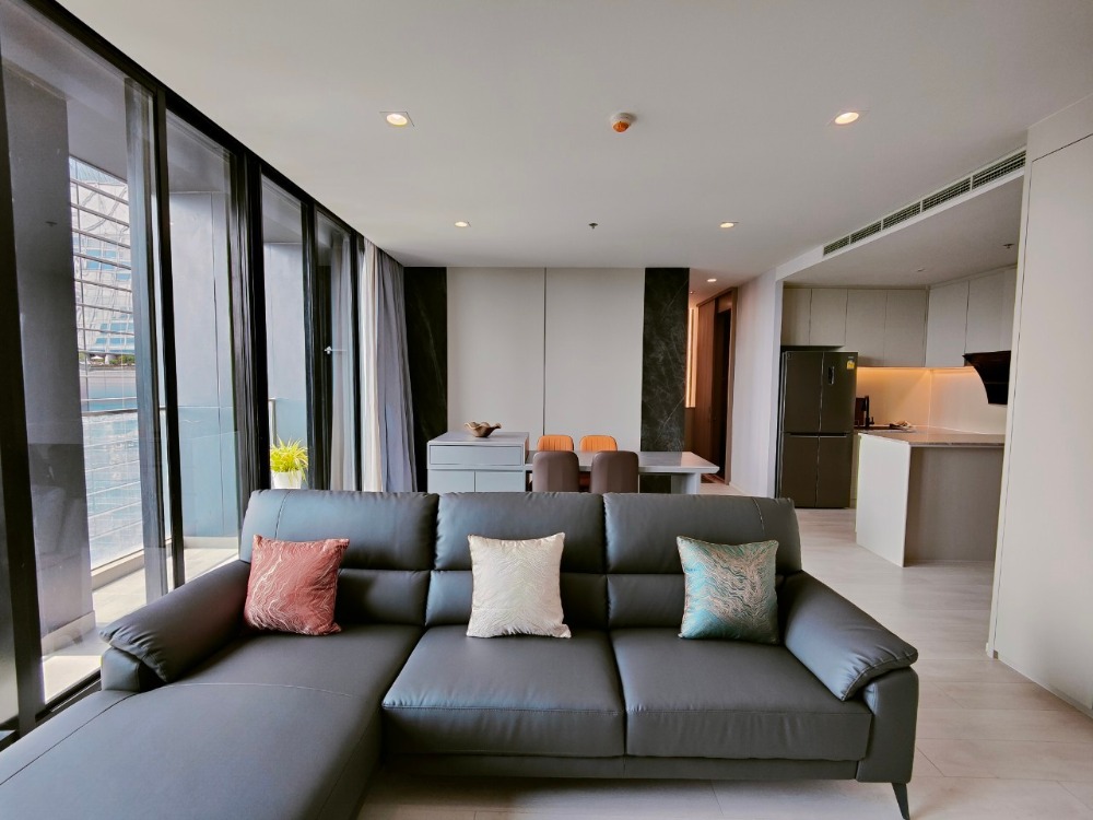 ให้เช่าคอนโดวิทยุ ชิดลม หลังสวน : Brand new modern luxury Noble Ploenchit 2bedroom2bathroom with private lift