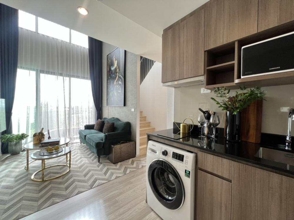 For SaleCondoBangna, Bearing, Lasalle : Urgent sale, 1 bedroom duplex, high ceilings. Beautiful view, spacious room, Ideo Mobi Sukhumvit Eastpoint