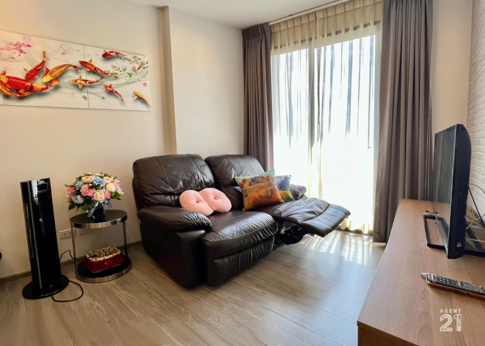 For RentCondoWongwianyai, Charoennakor : For Rent –1 Bedroom Near Sathorn next to BTS station at NYE by Sansiri