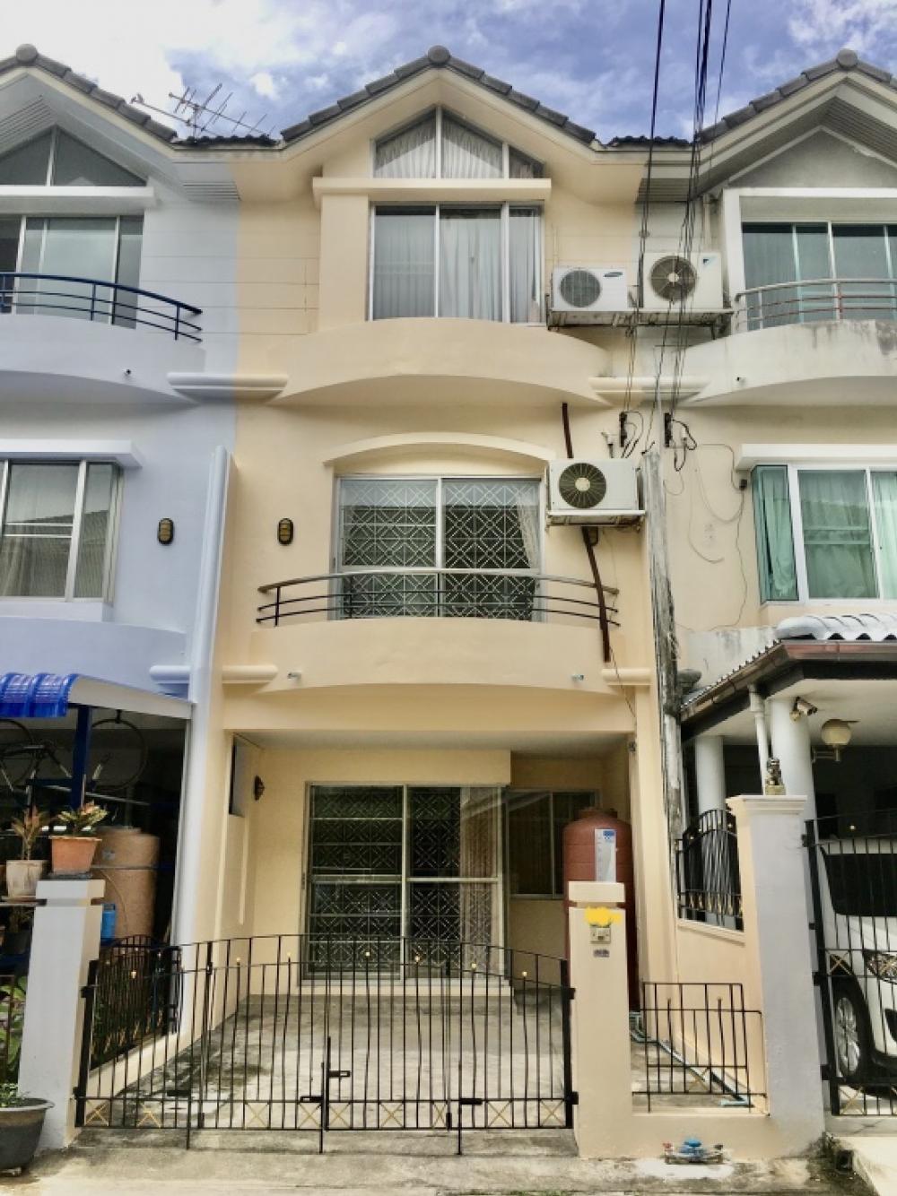 For SaleTownhouseRattanathibet, Sanambinna : ❤️❤️ Urgent sale, 3-storey townhouse, Supalai Ville Village, Rattanathibet-Khae Rai interested line/tel 0859114585 Townhouse 3 floors 18.2 sq m. 4 bedrooms, 3 bathrooms, 1 lower hall, 1 kitchen * near the government center Nonthaburi* MRT Purple Line pas