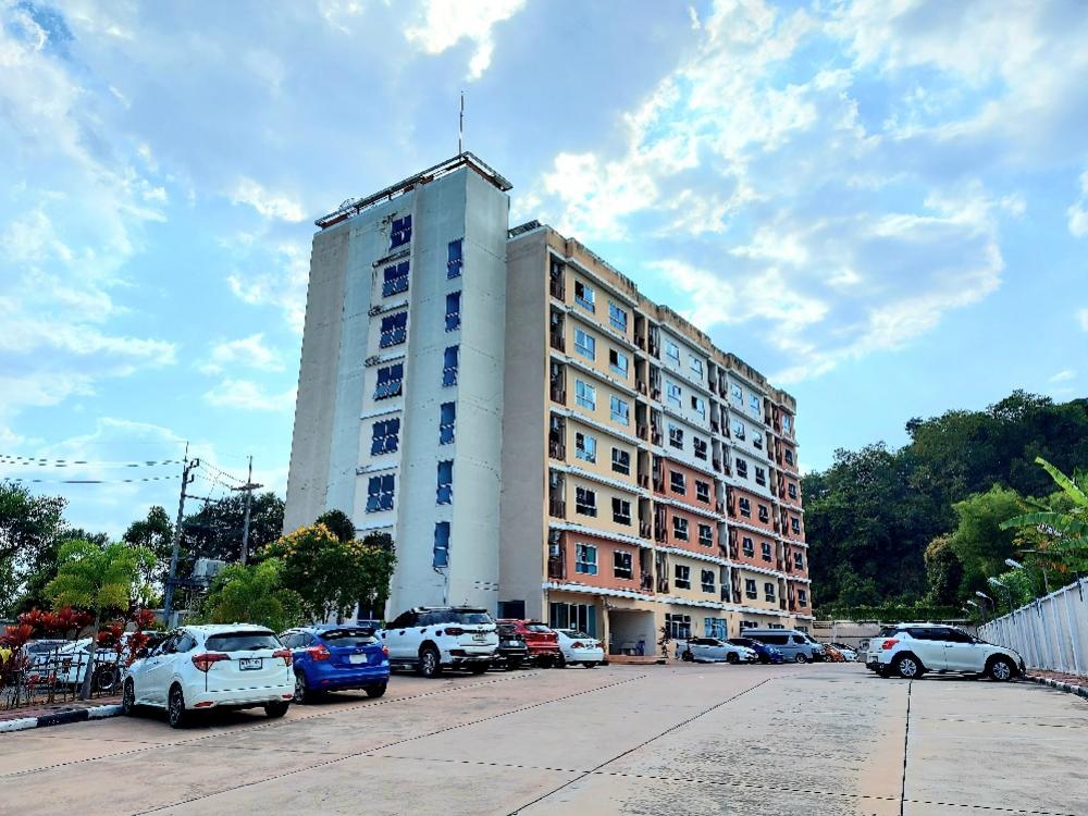 For SaleHotel&Apartment BusinessSriracha Laem Chabang Ban Bueng : 7-storey apartment for sale, 2.5 rai with 4 storey commercial building, Sriracha District.