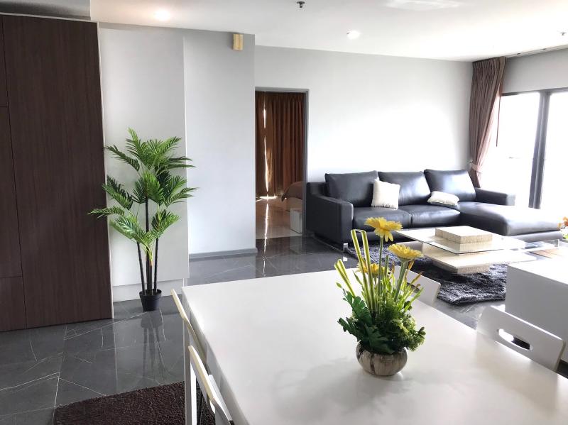 For RentCondoSukhumvit, Asoke, Thonglor : For Rent Noble Remix 3 Bed 69,000